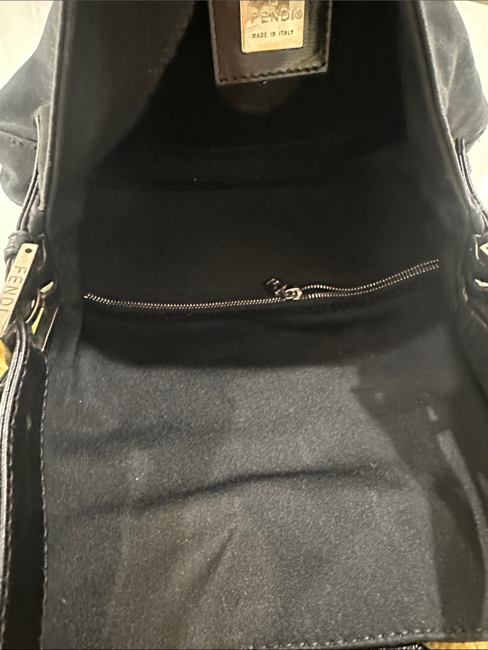 Vintage authentic Fendi Black Shoulder Baguette with Silver FF Buckle - Picture 6 of 11